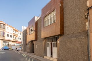 Casa  C. arnao, 2. Propiedad única en el corazón de telde transforma esta joya con