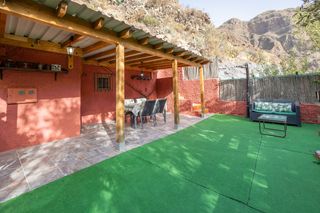 Masia  Casa rural guayadeque ca´ juani. Casacueva rural en guayadeque con licencia de explotación