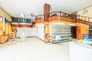 Local Comercial  Calle alemania. Se vende local en esquina en las alcaravaneras