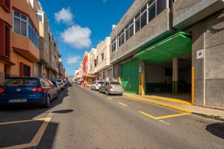 Xalet  Calle general aranda. Chalet en las huesas: espacio versátil y estratégico para tu fut