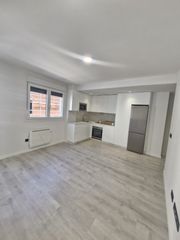 Appartement à Rúa concello de sarria 9. Vivienda 3º c edificio atalaya