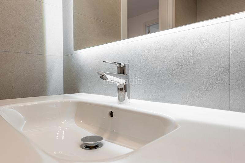 Foto 16b040f9-ad61-4dbe-ae10-42a5fe4e0980. Pis 99m<sup>2</sup> a carrer de jaume abril 69 a Centre Viladecans