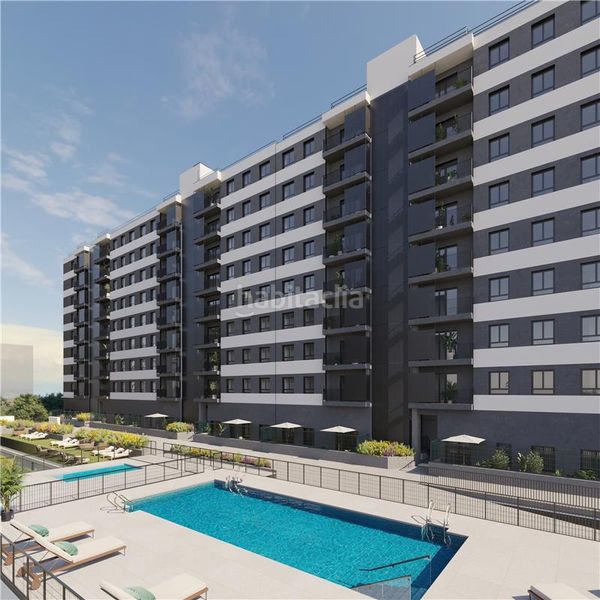 Foto db457419-a0c2-4cdf-ad22-2f42a0f6d3c0. Flat 99m<sup>2</sup> in avenida rafael escuredo rodríguez 7 in Entrenúcleos Dos Hermanas