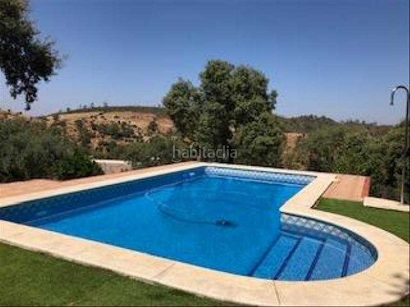 Foto 541d2ad4-1d86-4f8d-bbb0-c2a84d18836b. Casa amb piscina a Guillena pueblo Guillena