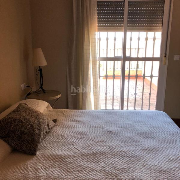 Foto 57bae680-c8e6-45c9-b40c-0ad329780674. Casa amb piscina a Guillena pueblo Guillena