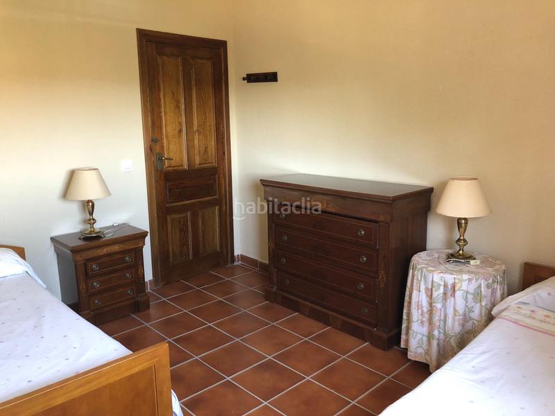 Foto 8f55d29e-eeb2-4058-afed-5dcaff2c57d0. Casa amb piscina a Guillena pueblo Guillena