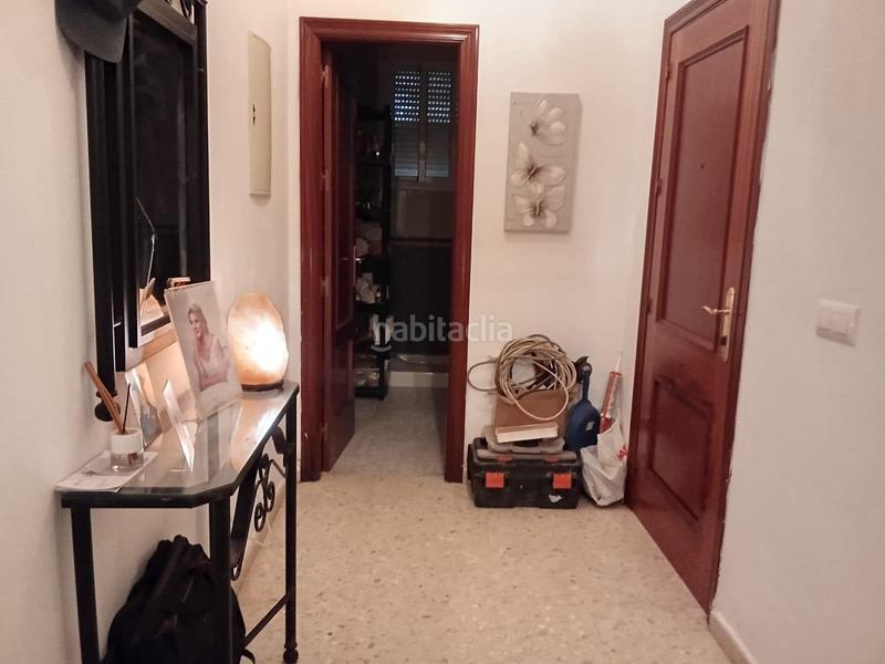 Foto 242115c4-c861-46bd-8f97-4a63e2baff1e. House with parking in Guillena pueblo Guillena