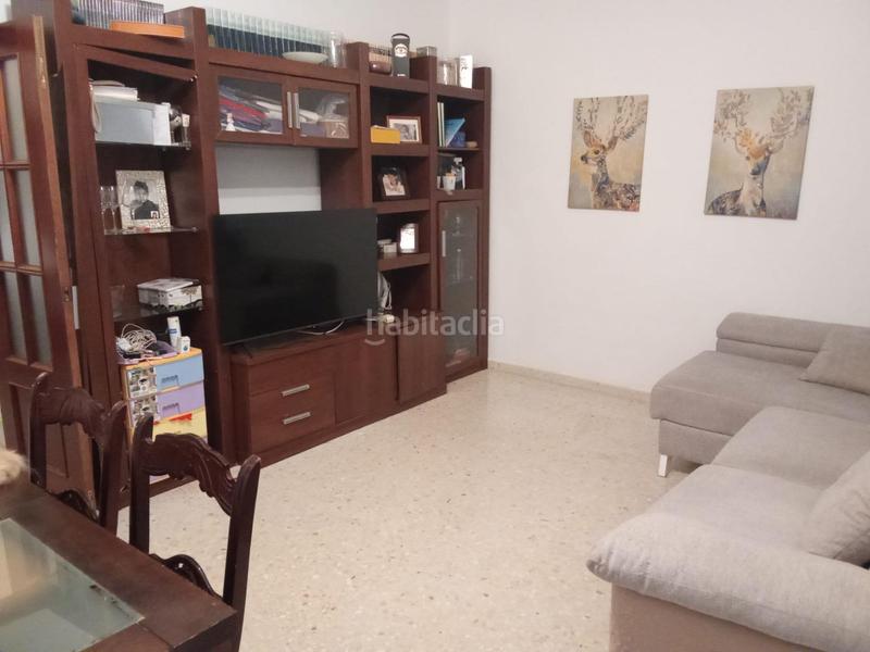 Foto 9da120c2-d31c-4863-b4ef-680e34d10466. House with parking in Guillena pueblo Guillena