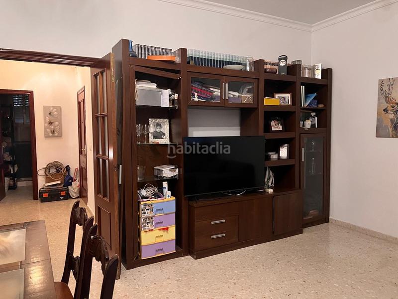 Foto 9f50e821-1605-4322-9587-4225e09d5f3c. House with parking in Guillena pueblo Guillena