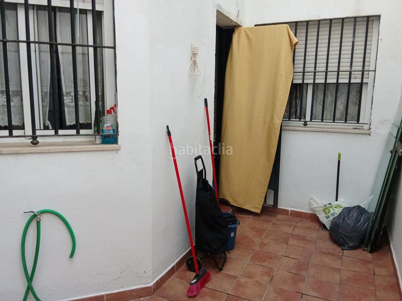 Foto c076e641-bb31-4340-9d58-04314cb03ec4. House with parking in Guillena pueblo Guillena