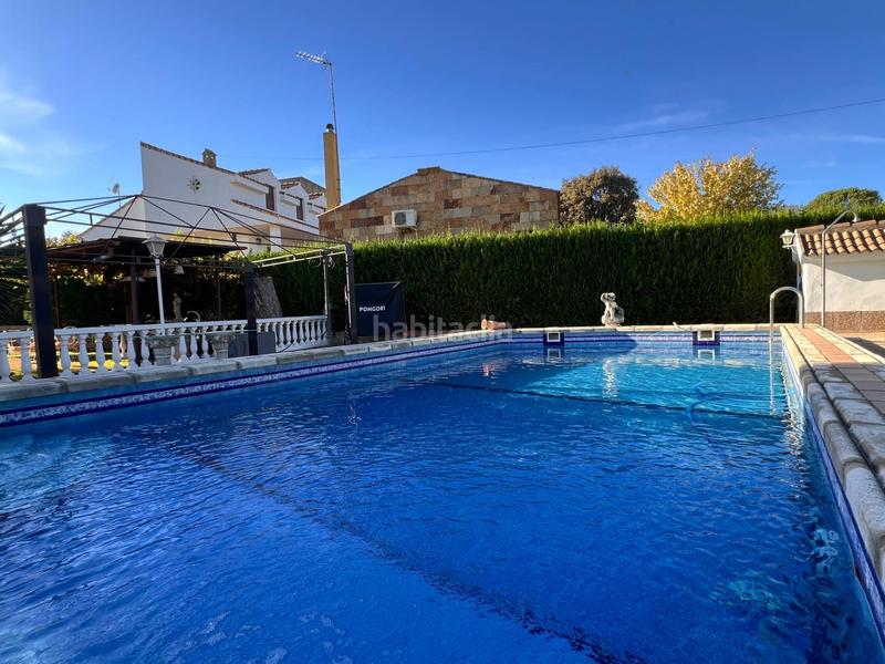 Foto edb79dda-c897-405b-925c-fccf7144b804. Chalet avec parking piscine dans Gerena