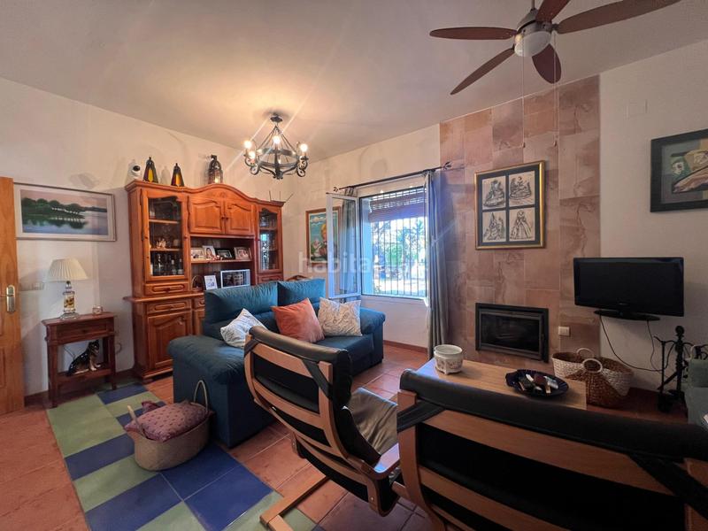 Foto f46f8ebc-bbf5-4e8e-962f-e29fc3e5612d. Chalet avec parking piscine dans Gerena