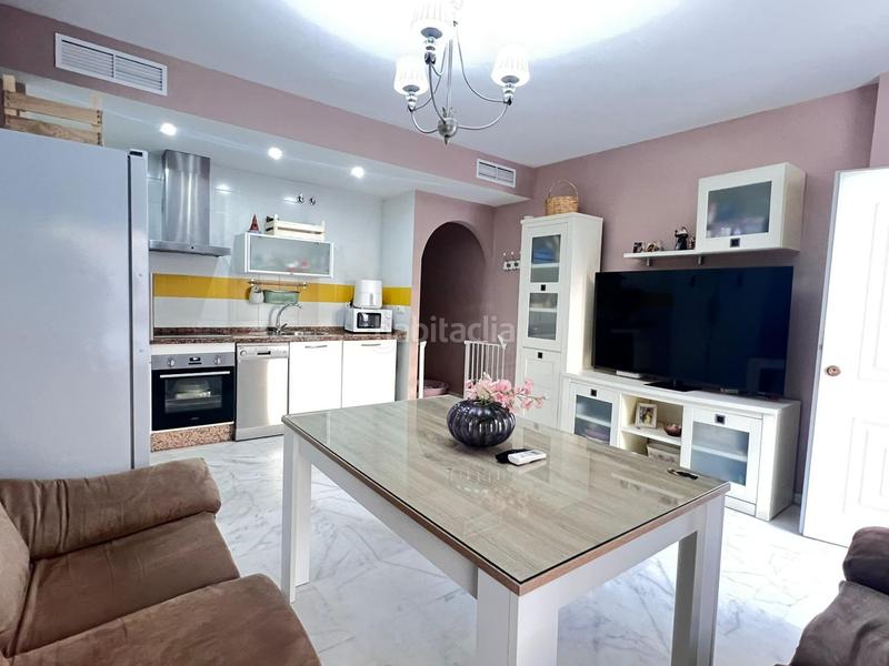 Foto 49ee2ed5-9b81-46a9-992a-139ffa4eb46d. Casa amb aparcament a Guillena pueblo Guillena