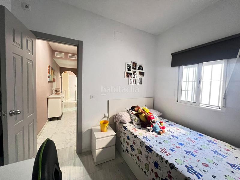 Foto 654ae1e3-2346-44b4-9901-5482e89fe377. Casa amb aparcament a Guillena pueblo Guillena