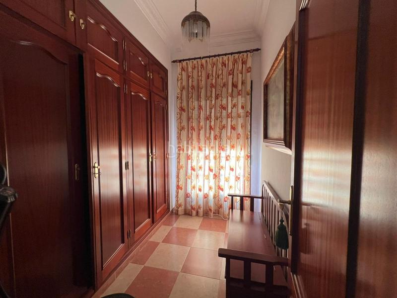 Foto 7c222a4b-9122-45ee-b847-960381a27ecb. Maison avec parking dans Gerena