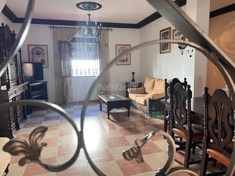 Foto f8cfc1a3-fca8-49ce-aa8a-b2394f99cfc2. Maison avec parking dans Gerena