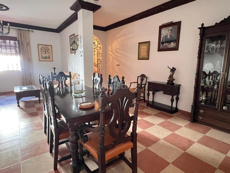 Foto ffbe2ebd-debc-4f3c-9b35-330565033a9a. Maison avec parking dans Gerena