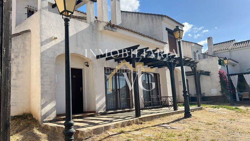 Foto 6819110f-ce5d-4afd-9a90-b2581e913543. Casa amb piscina a Ronquillo (El)