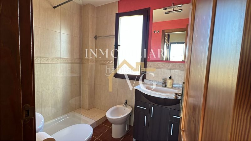 Foto a2d29997-27be-4c39-8a71-8f4ba5d8cf83. Casa amb piscina a Ronquillo (El)