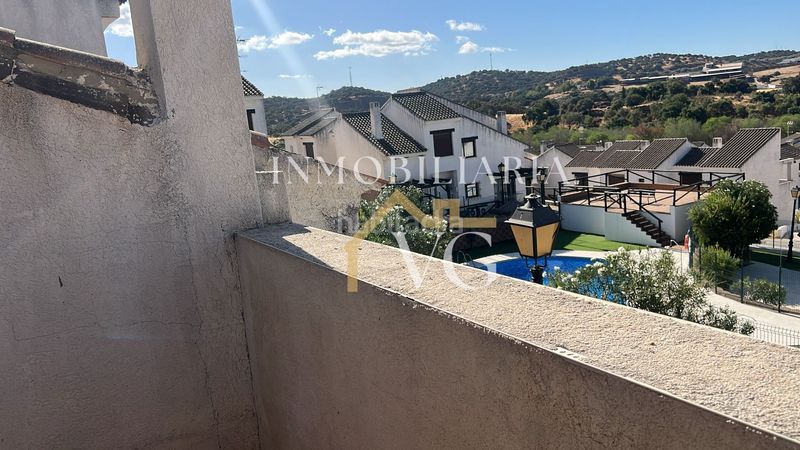 Foto b483efe9-91f6-43f2-99ce-bd6718a70217. Casa amb piscina a Ronquillo (El)