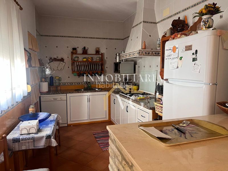 Foto 046d5b71-99ae-4773-8617-798ac4229e02. Casa a Burguillos