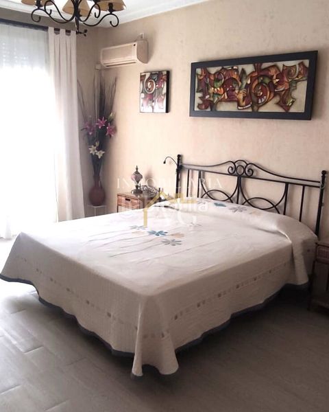 Foto 2b7a3bb7-d49b-42ab-95b4-9f8ef5c6c0d6. Casa amb calefacció a Guillena pueblo Guillena