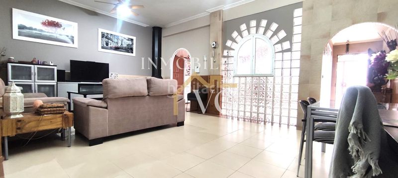 Foto 98c7d5ed-b67d-4703-bb53-b27271f3b422. Casa amb calefacció a Guillena pueblo Guillena