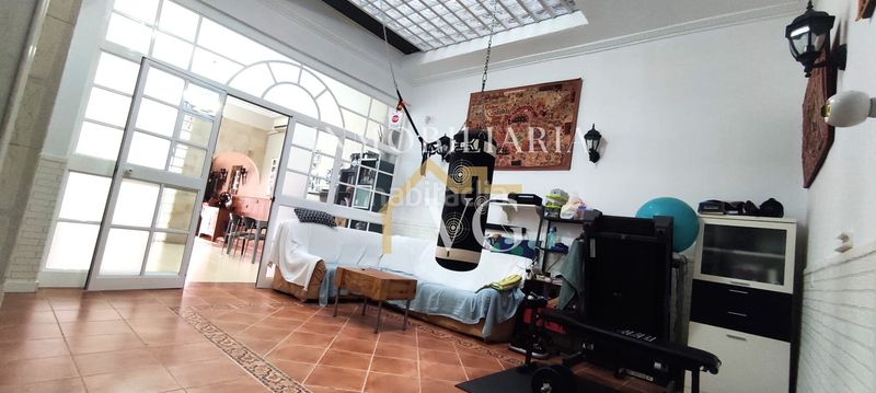 Foto 9e5cc6dc-73f0-4ec5-8335-508abfbc3c0b. Casa amb calefacció a Guillena pueblo Guillena