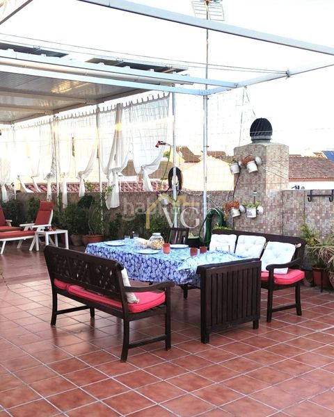 Foto b8c580e9-1fad-4165-a4f5-f543098f588e. Casa amb calefacció a Guillena pueblo Guillena