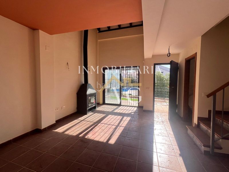 Foto 114fd93f-04b2-463f-ac0f-176df3faea27. Casa amb piscina a Ronquillo (El)