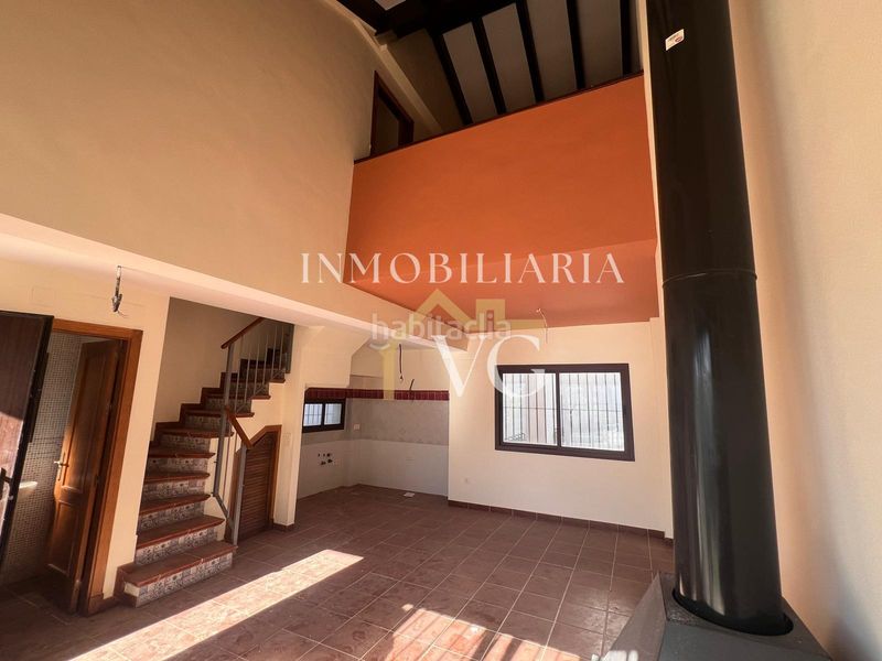 Foto 5248747d-d6a1-4ad1-a566-d7659b0a9514. Casa amb piscina a Ronquillo (El)