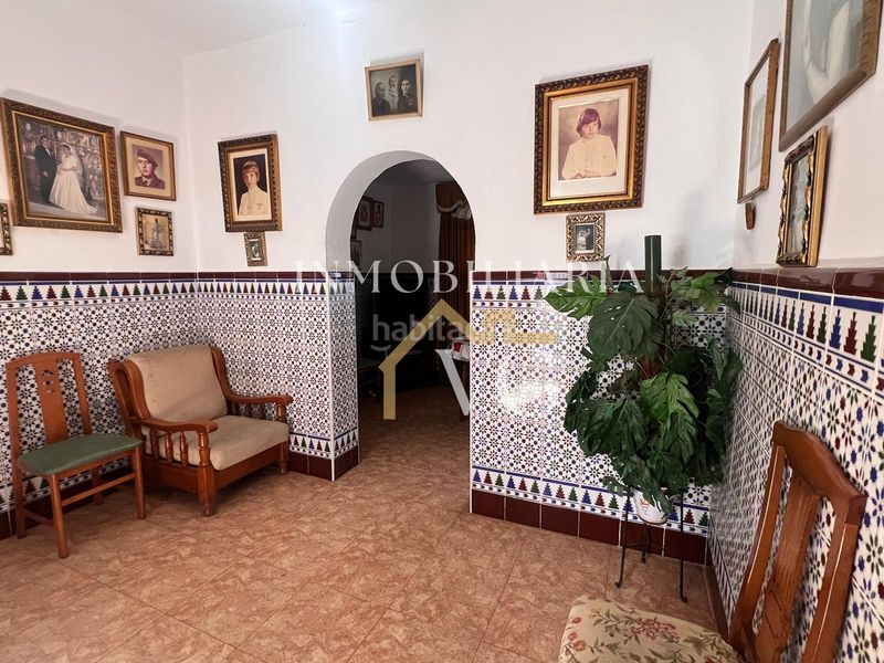 Foto 35b60e53-8423-421f-aa4e-0d03573dd746. Casa a Guillena pueblo Guillena