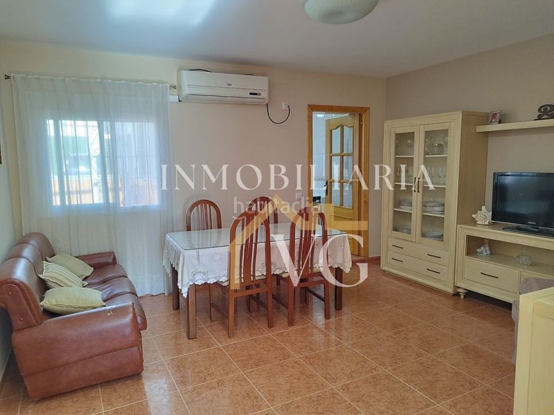 Foto 3b9086e1-8f13-4f9c-aa62-ddffd8046916. Casa a Guillena pueblo Guillena