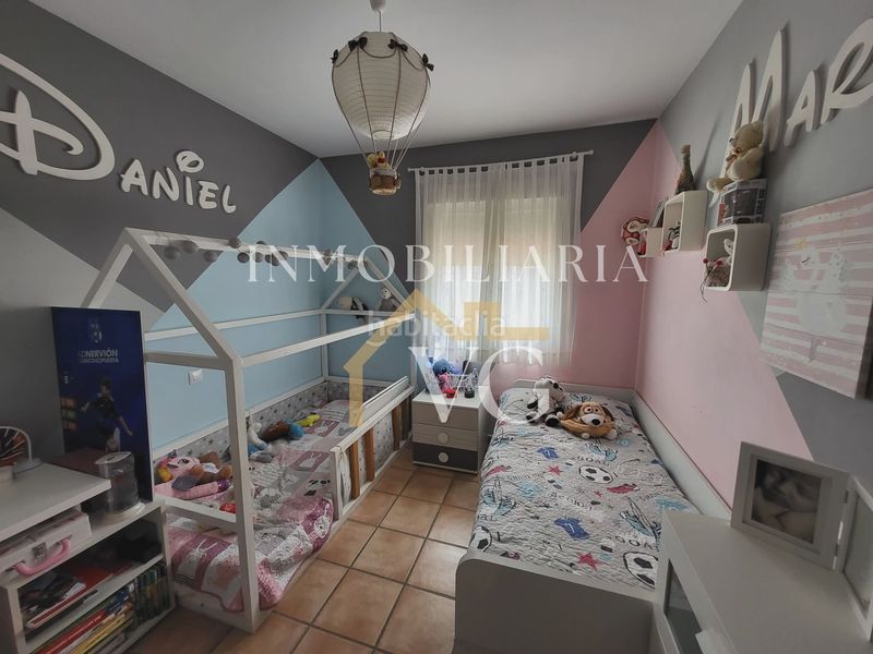 Foto f58d1e84-7216-4313-94df-d9d7839eb2d3. Casa adossada amb piscina a Burguillos
