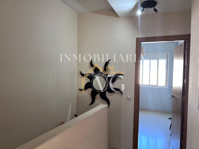 Foto 4fe02fd6-c3e4-425a-9ca1-8e1d7f5c623f. Duplex in Palmete Sevilla