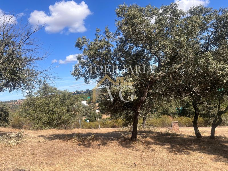 Foto 9a627bab-5639-4ce9-b780-97cd067ecb34. Terreny residencial a Los Lagos Guillena