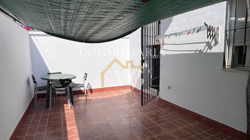 Foto 64669b5a-0aa4-4075-9853-903113ad9ebe. Casa adossada a Torre de la Reina Guillena