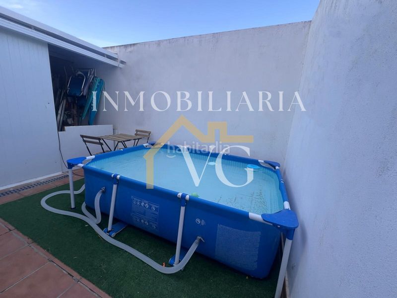 Foto d32aa4c2-10ef-4e8f-a08c-e3502379ea00. Casa adossada amb calefacció a Guillena pueblo Guillena