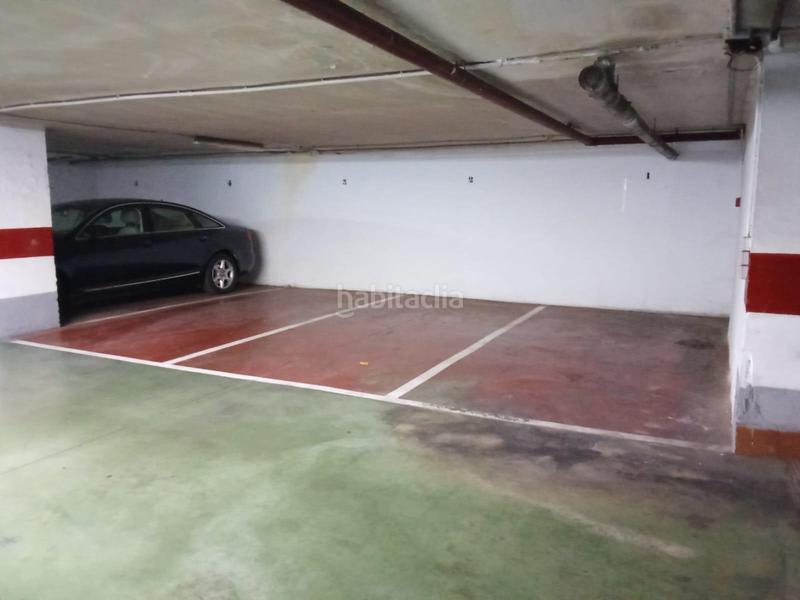 Foto 81cc5290-613d-481b-8c4f-cb248708b7c2. Parking coche garaje en venta en la zona de la buhaira, en Sevilla