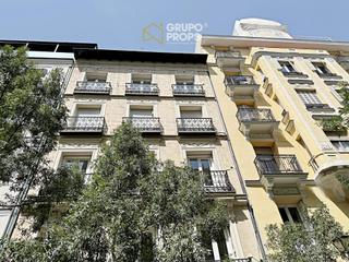 Piso en Calle MONTE ESQUINZA