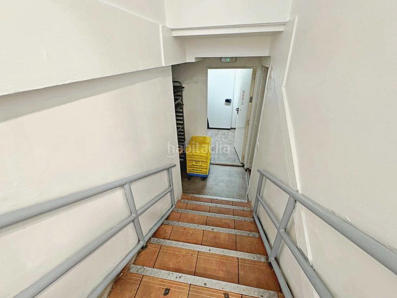 Foto 4be0cad1-87a9-4d65-84c6-2f2dd2ba0bd4. Business premise in Valdeacederas Madrid