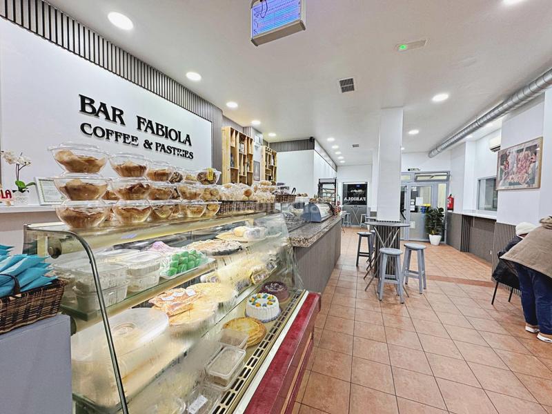 Foto 6117ce02-b142-40d5-bb73-3e4041fa08fc. Business premise in Valdeacederas Madrid