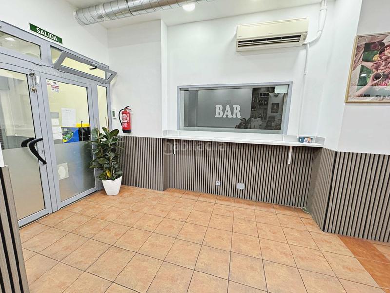 Foto e504c9d5-45af-45d1-865a-d49b00e7e78d. Business premise in Valdeacederas Madrid