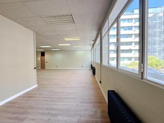 Lloguer Oficina  Calle fuencarral. Oficina luminosa con terraza privada en el corazón de chamberí