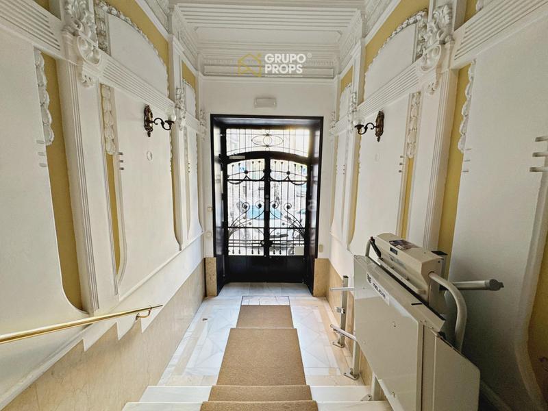 Foto 88b2c99b-6885-42a8-8d10-282ad98911ee. Piso inmueble en chamberí calle de manuel silvela en Madrid