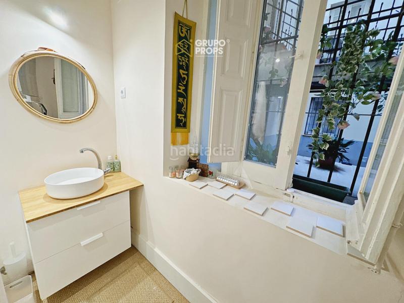 Foto b785b398-f960-477f-b609-13f093a1dd4c. Piso inmueble en chamberí calle de manuel silvela en Madrid