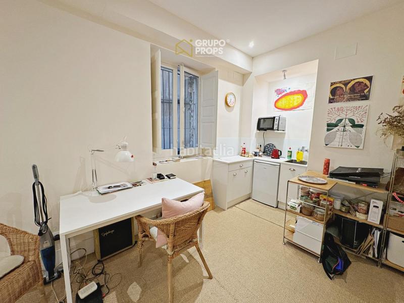 Foto c2c494af-7b86-4c2a-bb14-84712bb2e4d6. Piso inmueble en chamberí calle de manuel silvela en Madrid