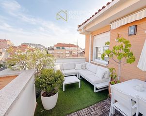 Apartment in Guindalera. Ático en venta en barrio de salamanca