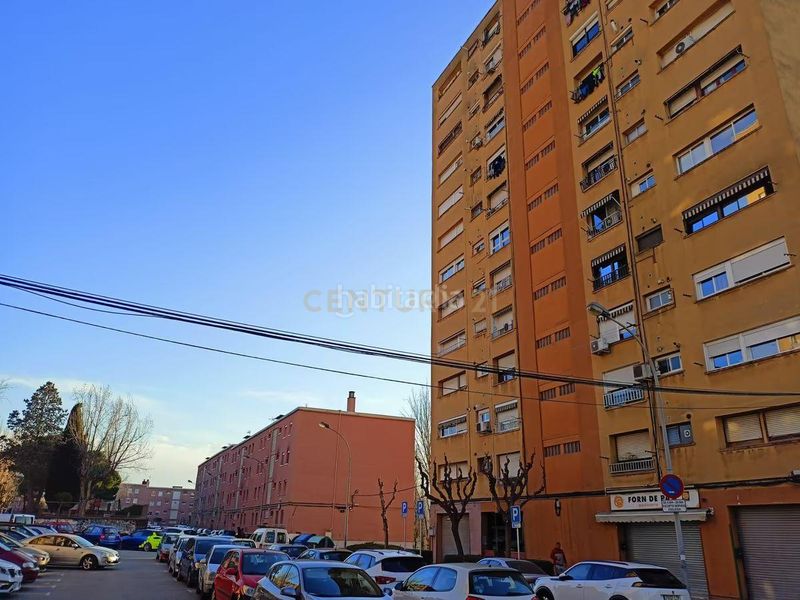 Foto 3c279041-4513-4f83-811b-f12f44ea8942. Apartamento en grup vint-i-cinc de setembre invierte en un piso alquilado en Rubí