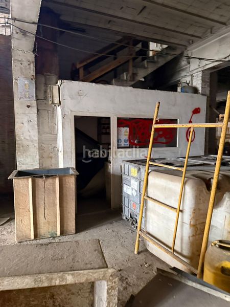 Foto de2b1e7c-c2b6-46e1-aeae-5ea0f13608b1. Nau industrial a Zona Industrial Ripollet